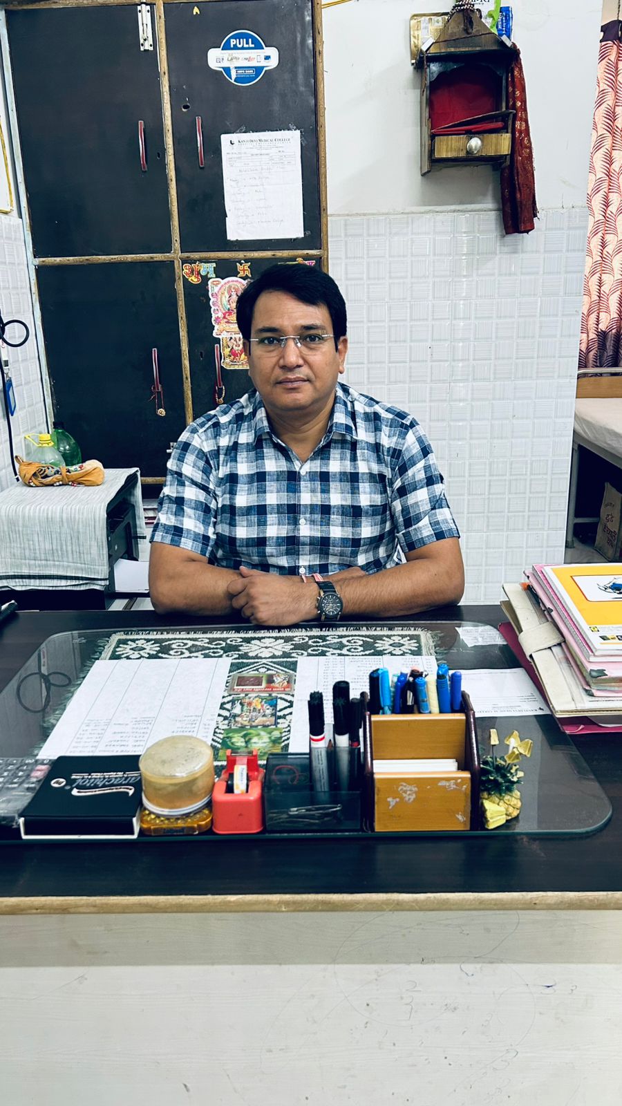 MR. PRAKASH SINGH